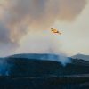 16/07/2026 Un hidroavión trabaja en las tareas de extinción del incendio de Lozoyuela, a 16 de julio de 2026, en Lozoyuela, Madrid (España). La Agencia de Seguridad y Emergencias Madrid 112 (ASEM112) ha activado la Situación Operativa 2 del Plan de Protección Civil contra Incendios Forestales de la Comunidad de Madrid (INFOMA) ante un incendio registrado en el término municipal de Lozoyuela. El incendio se ha originado sobre las 16.00 horas en una zona de vegetación donde por el momento trabajan 10 dotaciones terrestres y seis medios aéreos de Bomberos de la Comunidad de Madrid en colaboración con Agentes Forestales.
POLITICA 
Mateo Lanzuela - Europa Press
